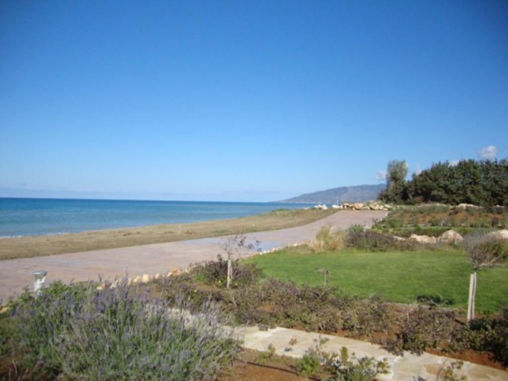 Villa Saraliana Sandy Beach Villas - Heated Pool - Jacuzzi - Private Beach Area Πόλη Δωμάτιο φωτογραφία