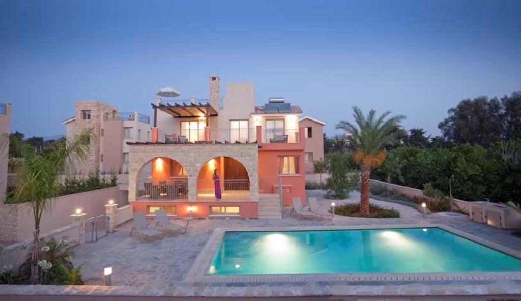 Villa Saraliana Sandy Beach Villas - Heated Pool - Jacuzzi - Private Beach Area Πόλη Δωμάτιο φωτογραφία